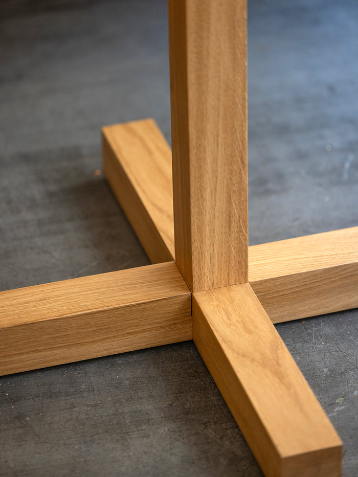 Kann Design - Table de repas Tal Bitrot Round 65 - chêne naturel DT3034