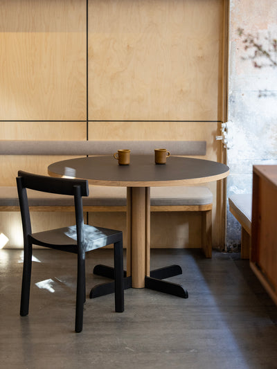 Kann Design - Toucan Round / black - oak