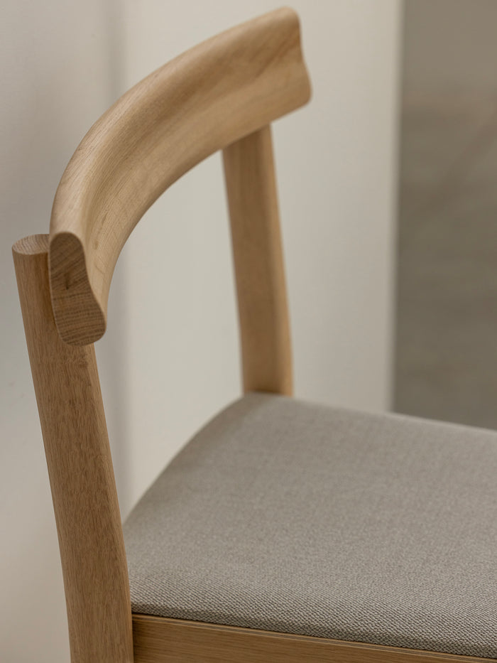 Kann Design - Chaise Galta chêne naturel - tissu gris C2071