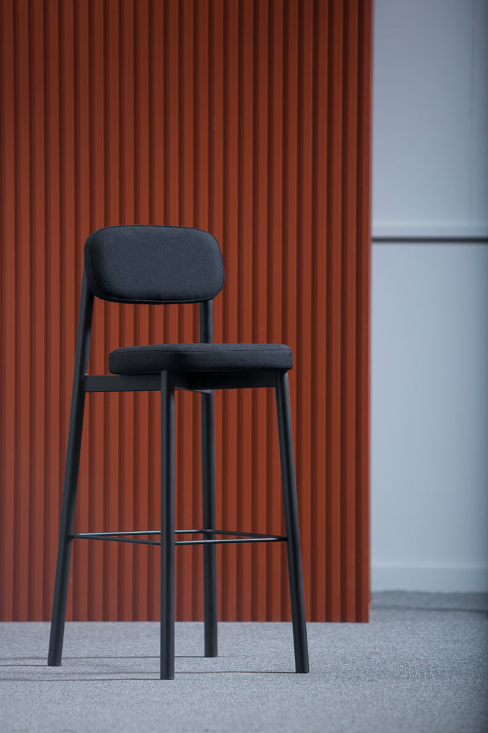 Kann Design - Residence 75 high chair black CC795