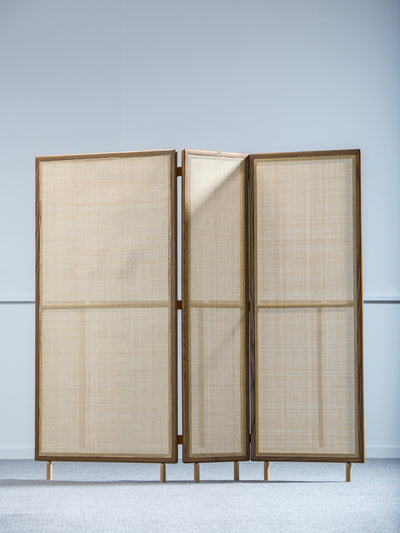 Kann Design - Split teak screen AC767