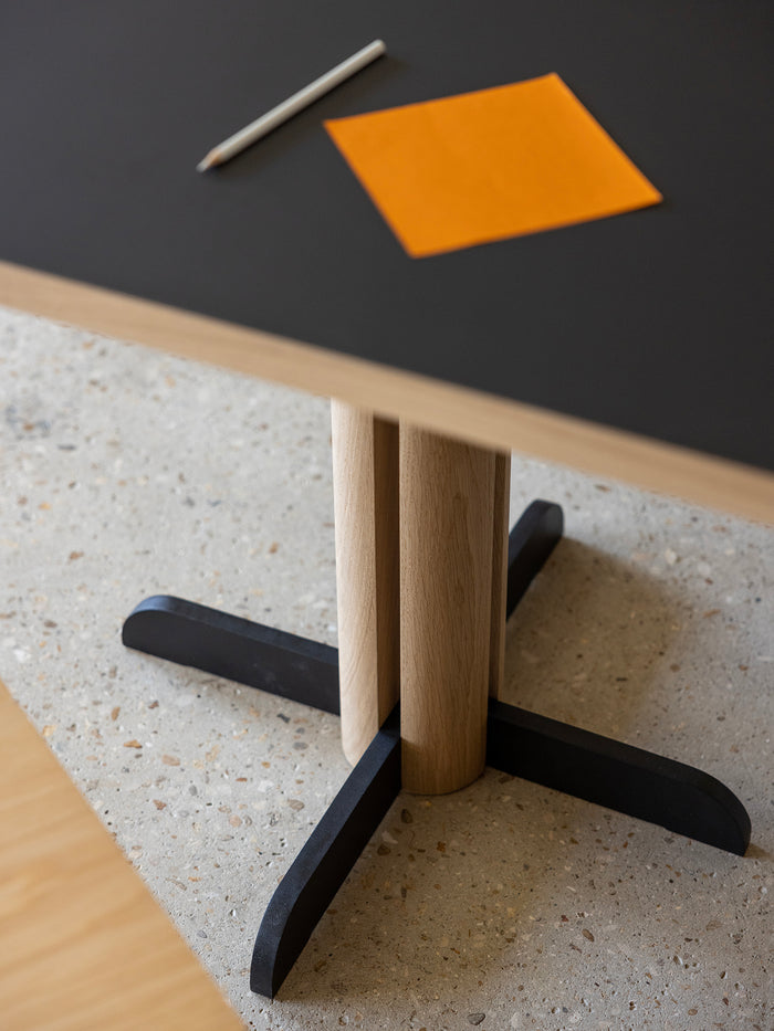 Kann Design - Toucan Rectangle black dining table - oak DT1944
