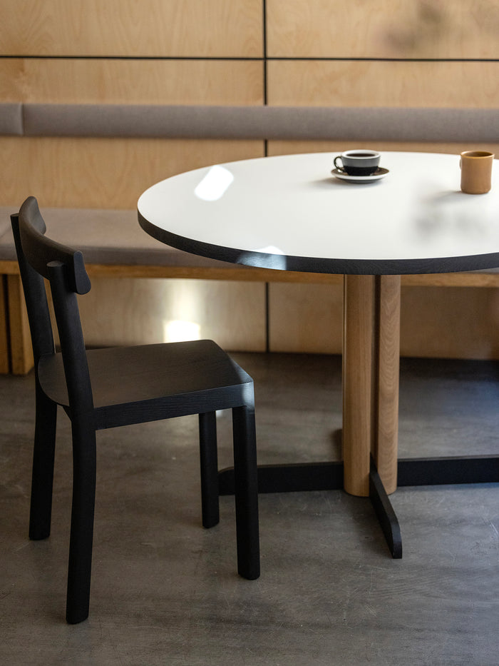 Kann Design - Table de repas Toucan Round blanc - chêne DT1941